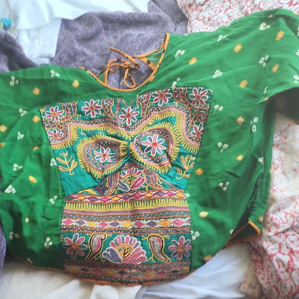 Embroidered Green Blouse with Floral Design